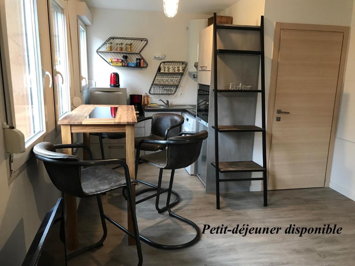 Joli Studio - 10 Min A Pied Du Lac Lägenhet Annecy Exteriör bild